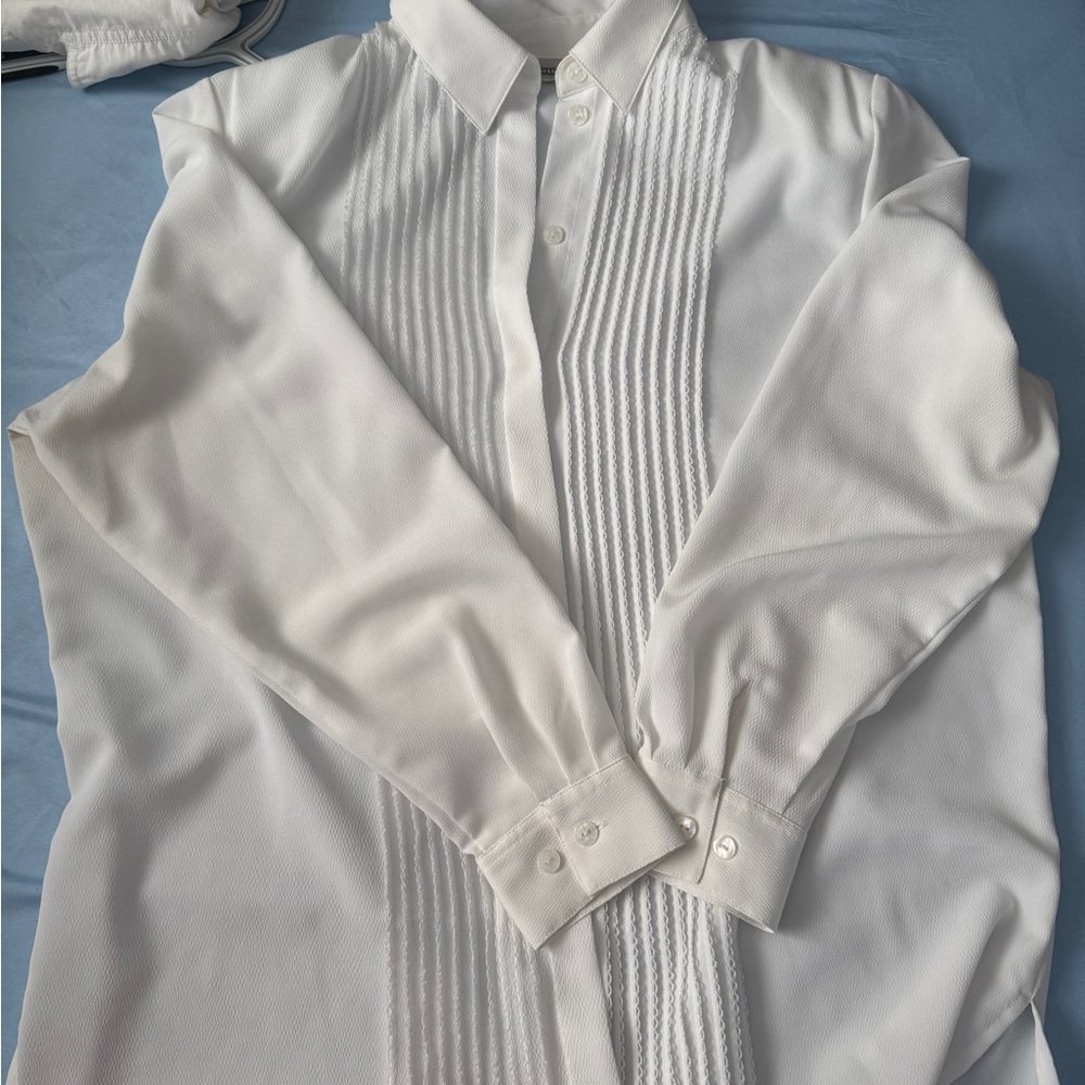 Women’s Button Up